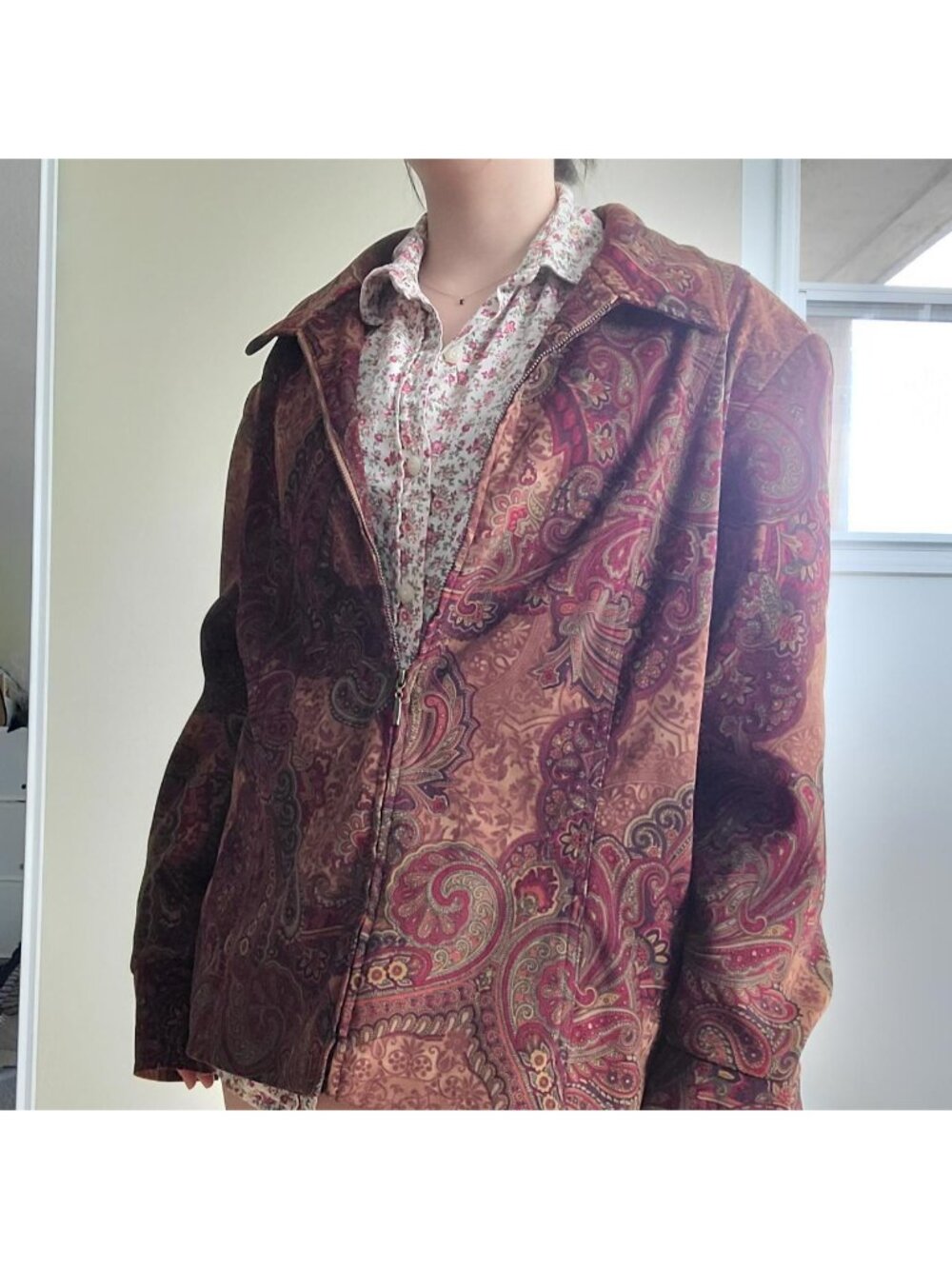 Sports Collection Velvet Y2K Graphic Collar Zip Up Jacket (One Size)